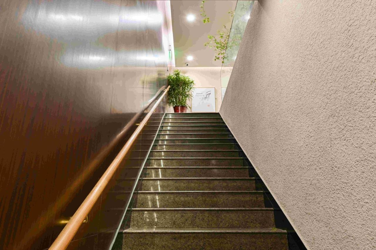 Xingshe Alley Courtyard Hotel Beijing Wangfujing Forbidden City Branch - Breakfast Included & English Speaking Reception & Free Wifi And Laundry Room & Hutong Culture & Cat-Keeping & Flower-Growing Terrace & One Day Tour Service & Free Coffee Exteriér fotografie